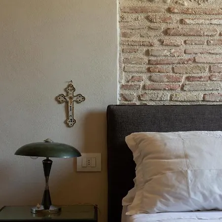 Relais Casale Valigi * نارني