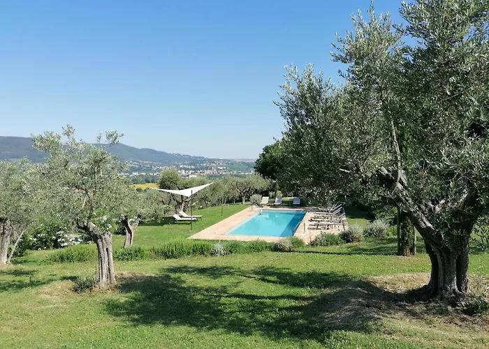 Relais Casale Valigi * نارني