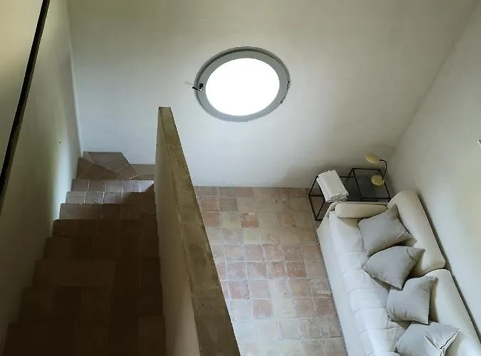 Relais Casale Valigi مزرعة للإقامة نارني