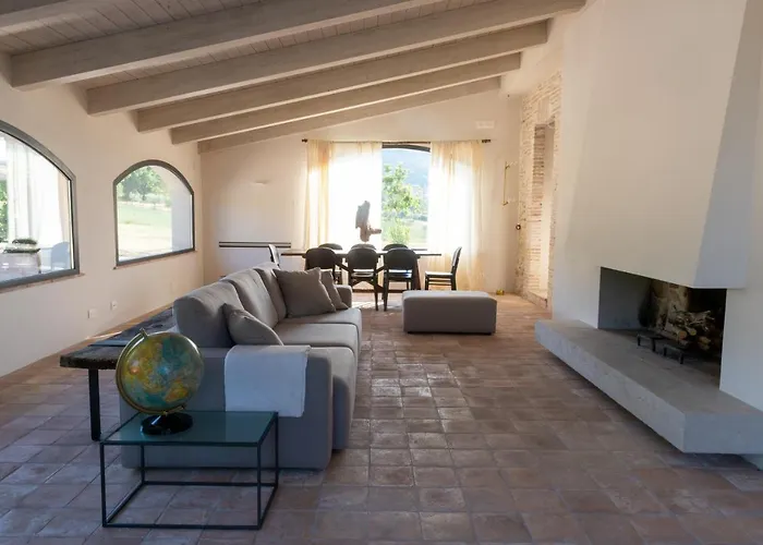 مزرعة للإقامة Relais Casale Valigi *