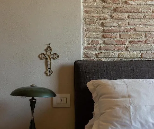 Relais Casale Valigi * نارني