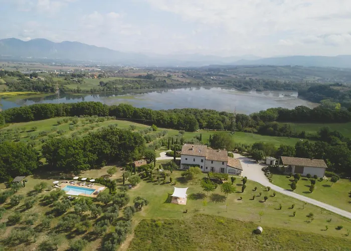 Relais Casale Valigi * نارني