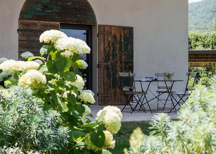 مزرعة للإقامة Relais Casale Valigi نارني