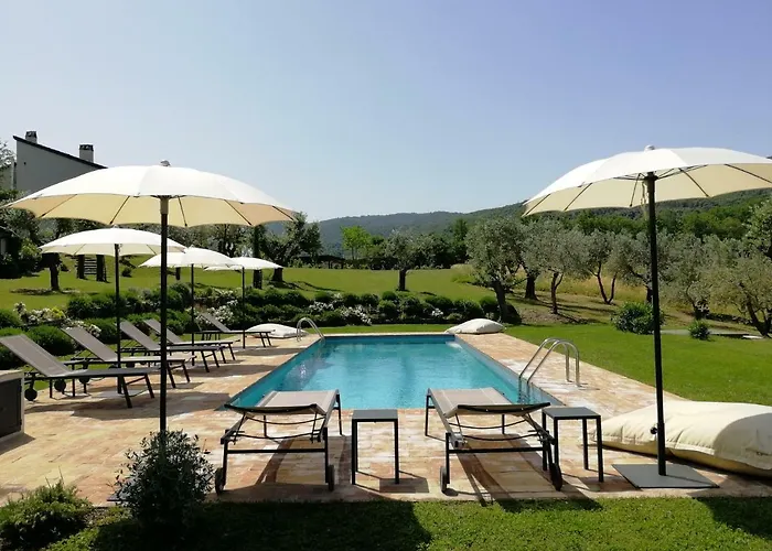 Relais Casale Valigi نارني