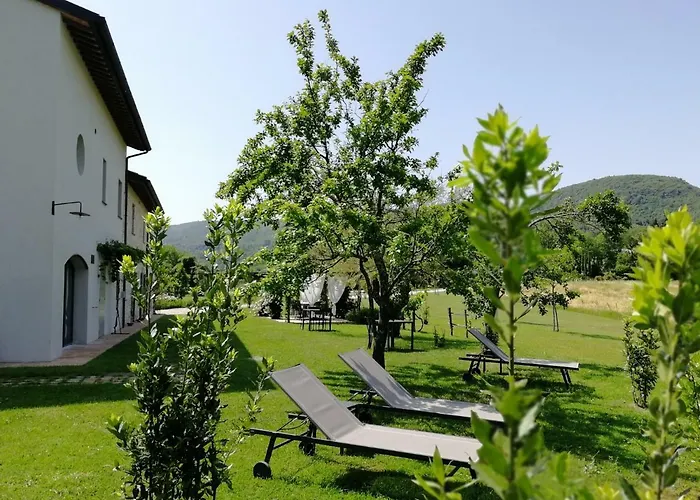 Relais Casale Valigi نارني